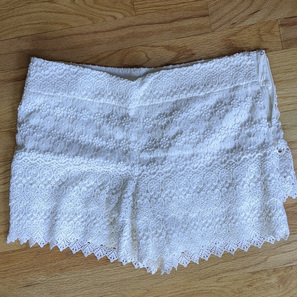 Ann Taylor Loft Riviera Short